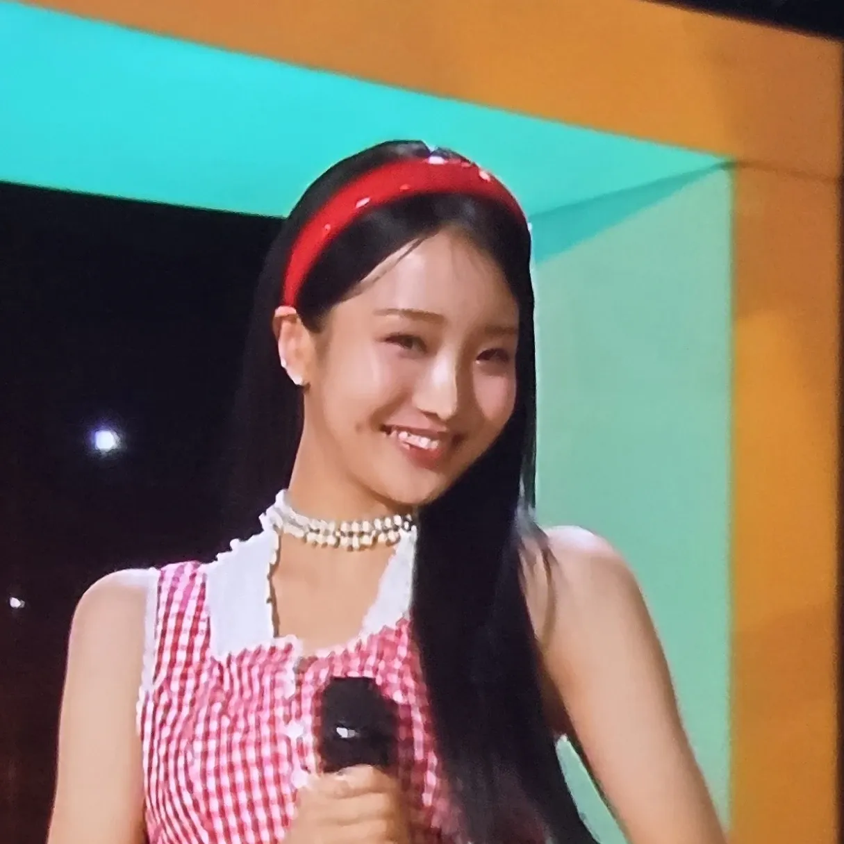 A moment captured by a fan of Kim Soyeon (2004)