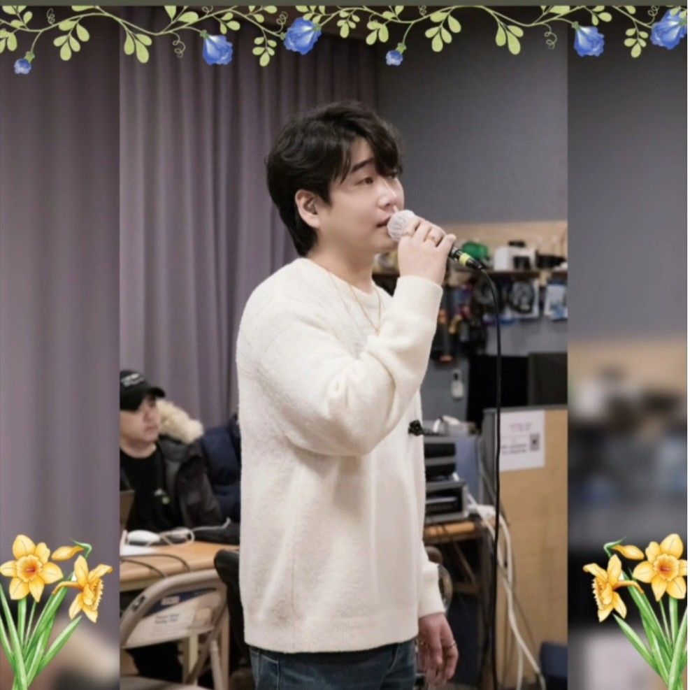 Behind-the-scenes cut of Hwang Youngwoong