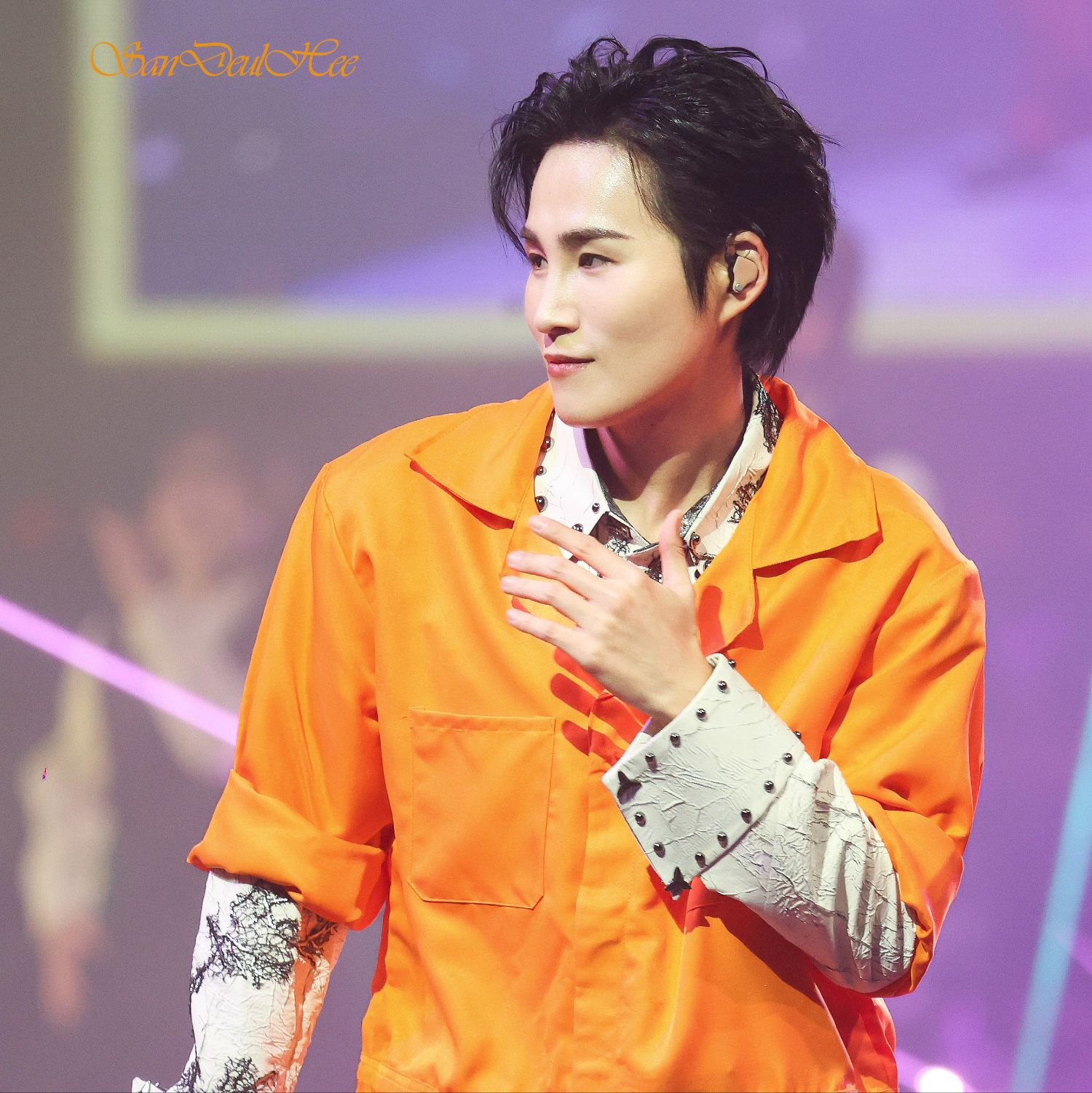 A moment captured by a fan of Kim Heejae