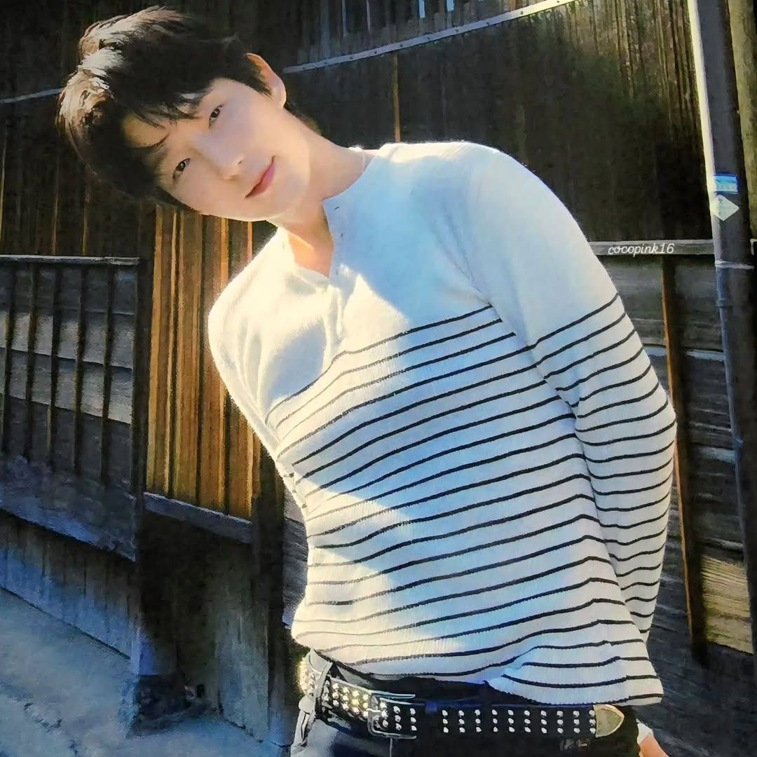 Behind-the-scenes cut of Lee Joongi