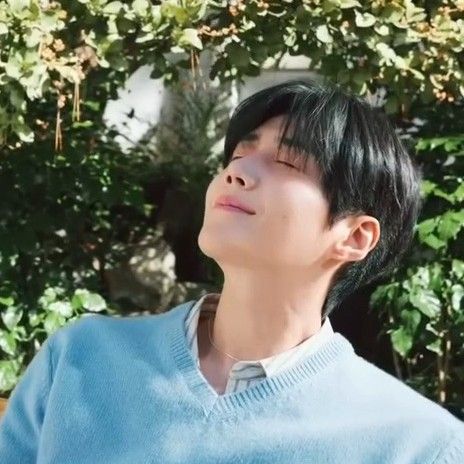 Recent activity shot of Kim Seonho