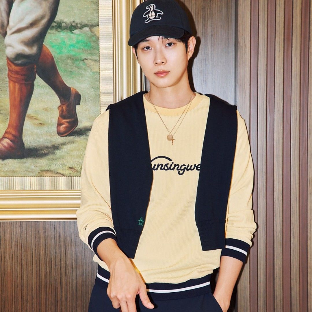 A moment captured by a fan of Choi Wooshik