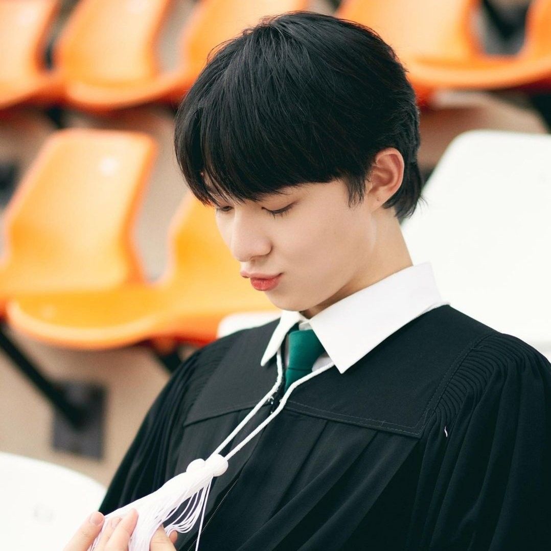 A moment captured by a fan of NuNew