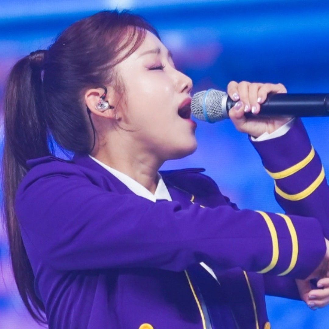 Behind-the-scenes cut of Jung Hyerin