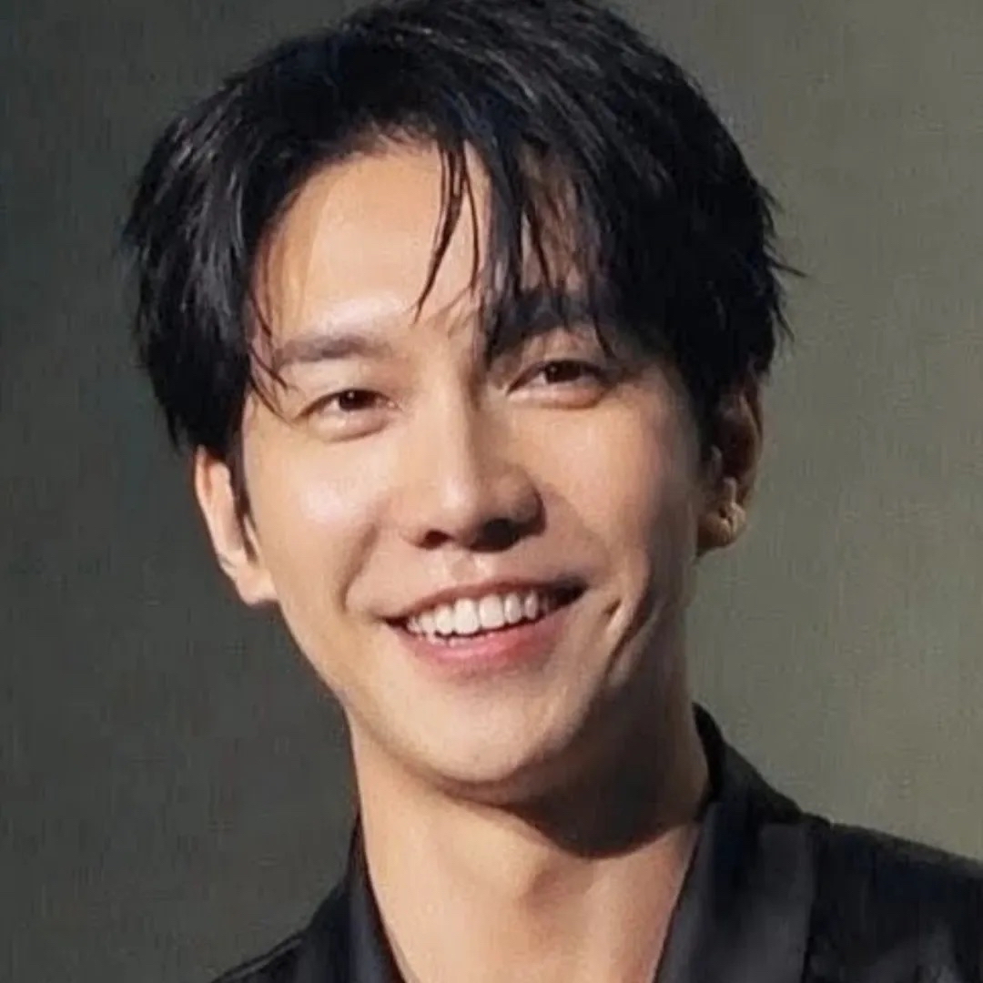 Momen yang diabadikan oleh penggemar Lee Seunggi