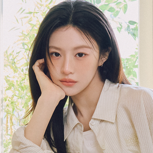Recent activity shot of Go Younjung