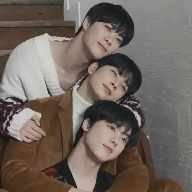 A moment captured by a fan of Cha Eunwoo