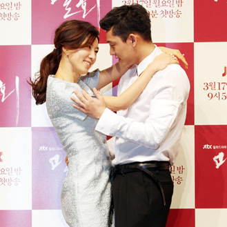 A moment captured by a fan of Kim Heeae