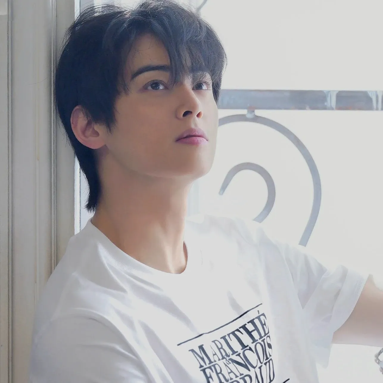 A moment captured by a fan of Cha Eunwoo