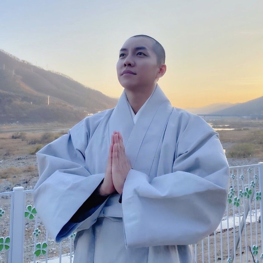 Cuplikan di balik layar dari Lee Seunggi