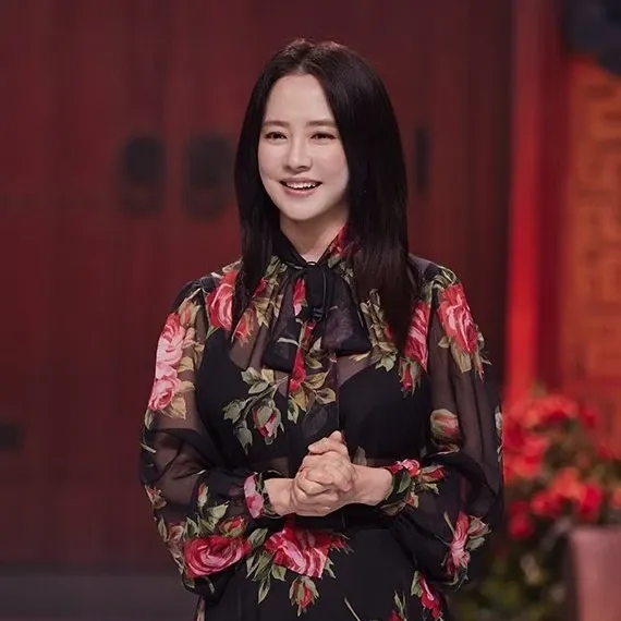 Foto kegiatan terbaru dari Song Jihyo