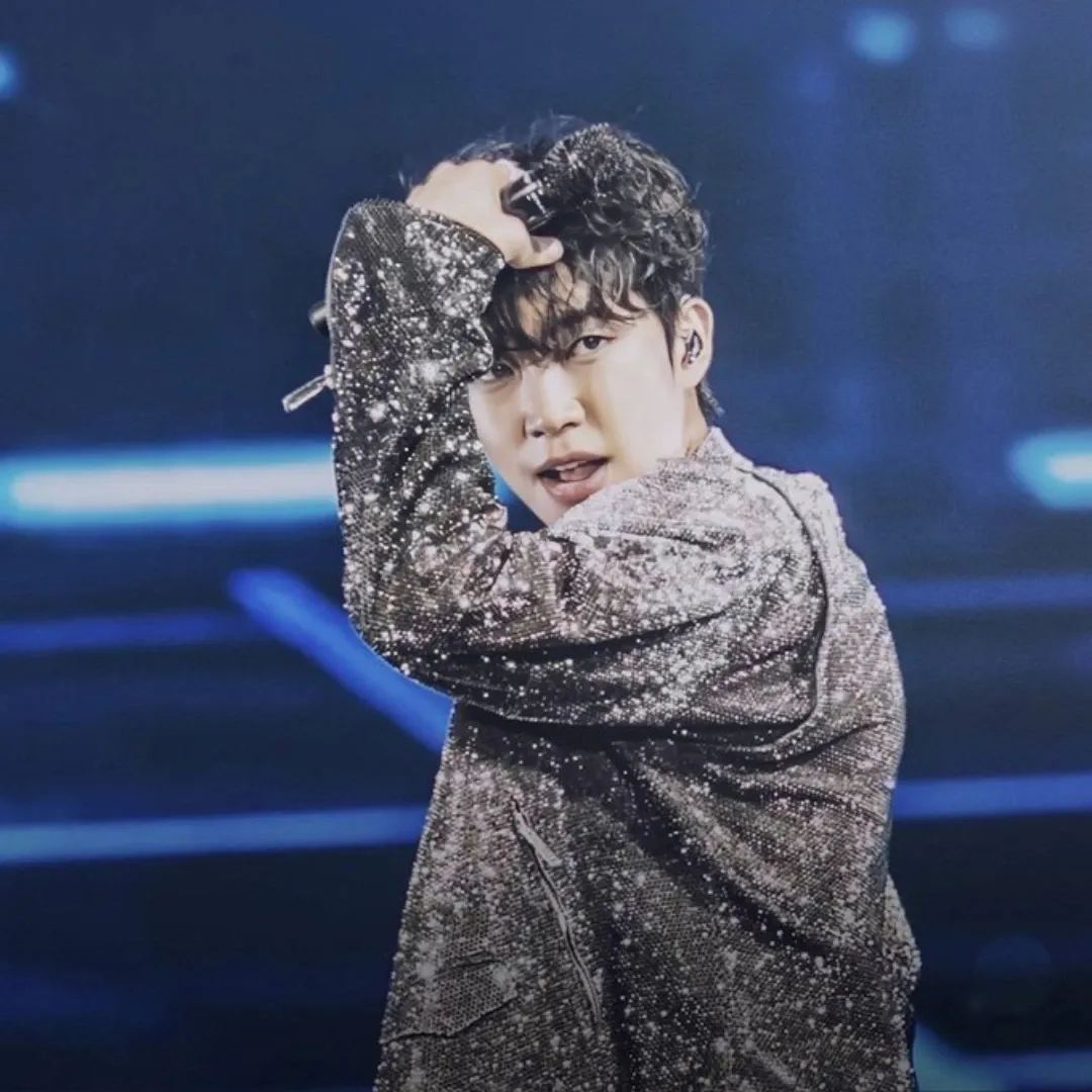Behind-the-scenes cut of Lim Youngwoong