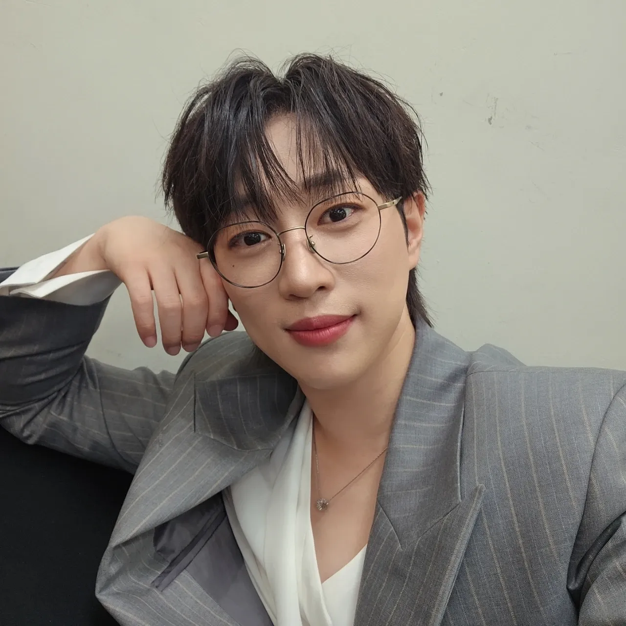 Behind-the-scenes cut of An Sunghoon