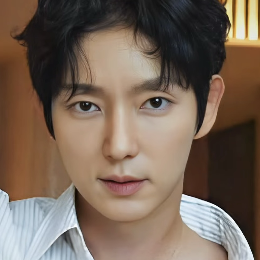 Behind-the-scenes cut of Lee Joongi