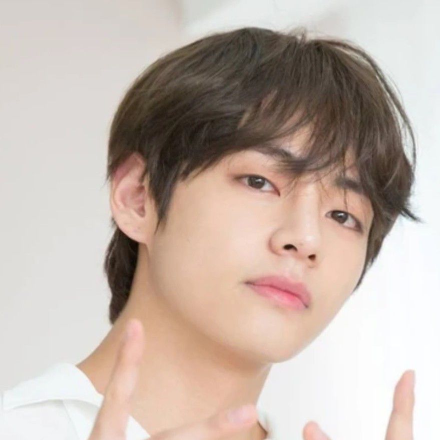 김태형 (뷔) 최근 활동샷