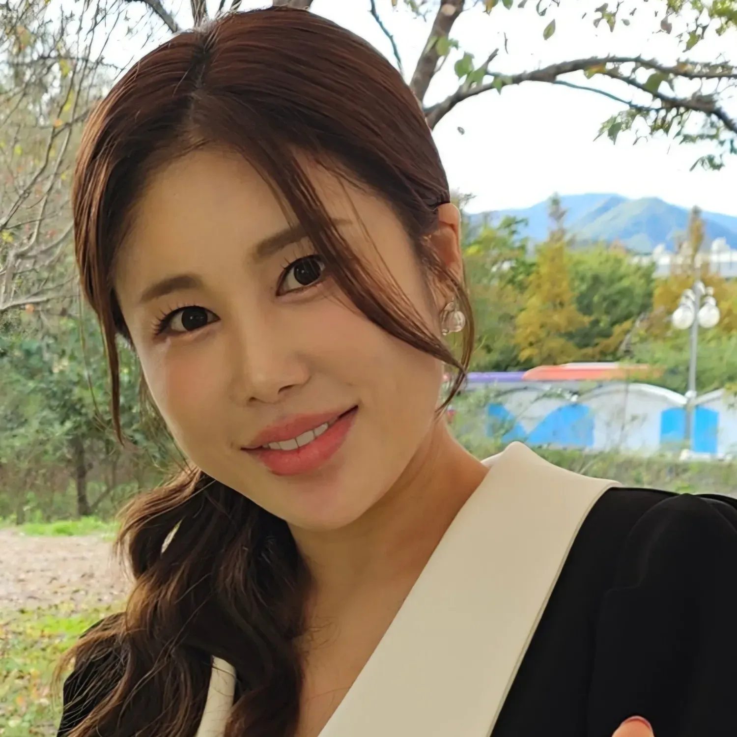 Foto kegiatan terbaru dari Kim Soyou