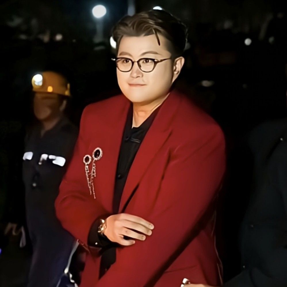 Foto terbaru dari Kim Hojoong