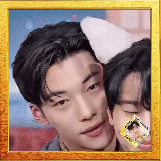 A moment captured by a fan of Woo Dohwan