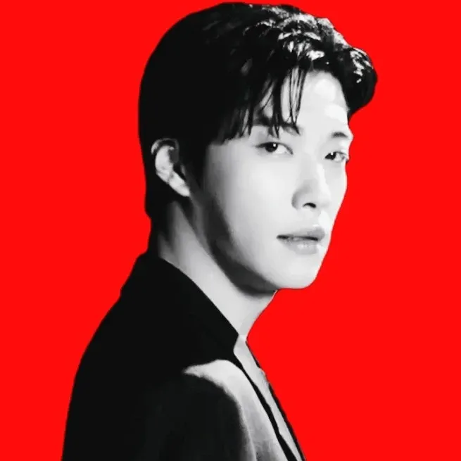 A moment captured by a fan of Woo Dohwan