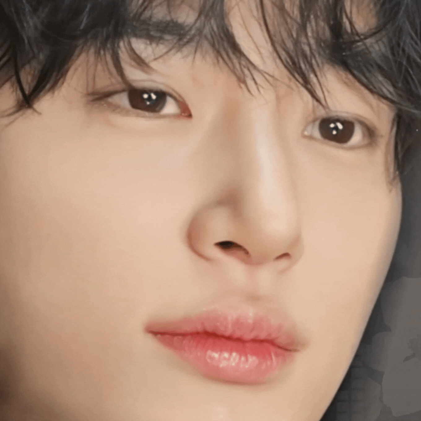 Behind-the-scenes cut of Byeon Wooseok