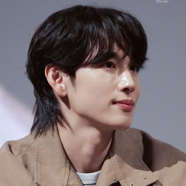 Recent activity shot of Yim Siwan