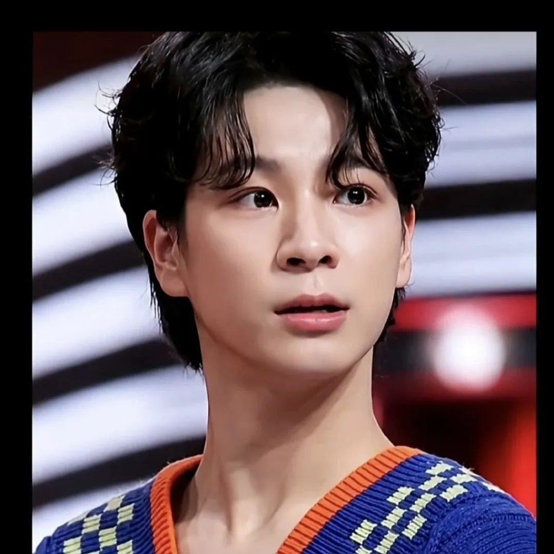 Recent activity shot of Jeong Dongwon