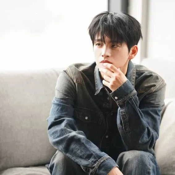 Recent activity shot of Seo Inguk