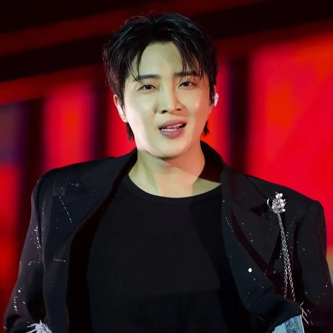 Behind-the-scenes cut of Hwang Yunsung