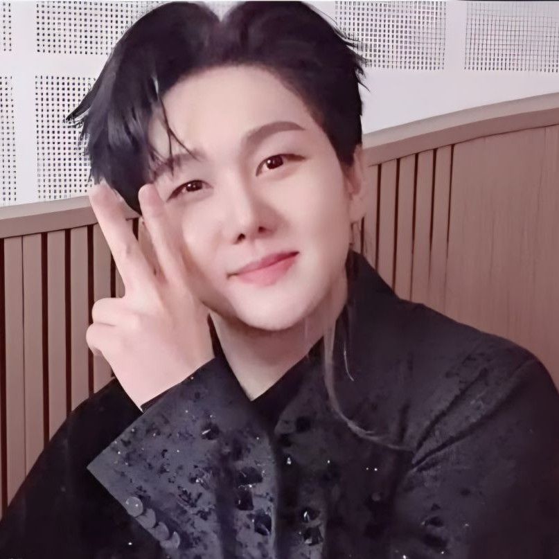 金秀瓒的最新照片