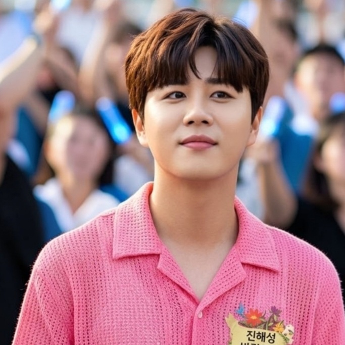 Recent activity shot of Jin Haesung