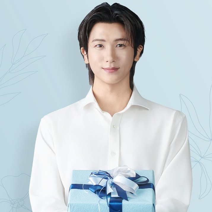 A moment captured by a fan of Park Hyungsik