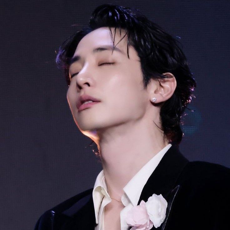 Recent activity shot of Lee Soohyuk