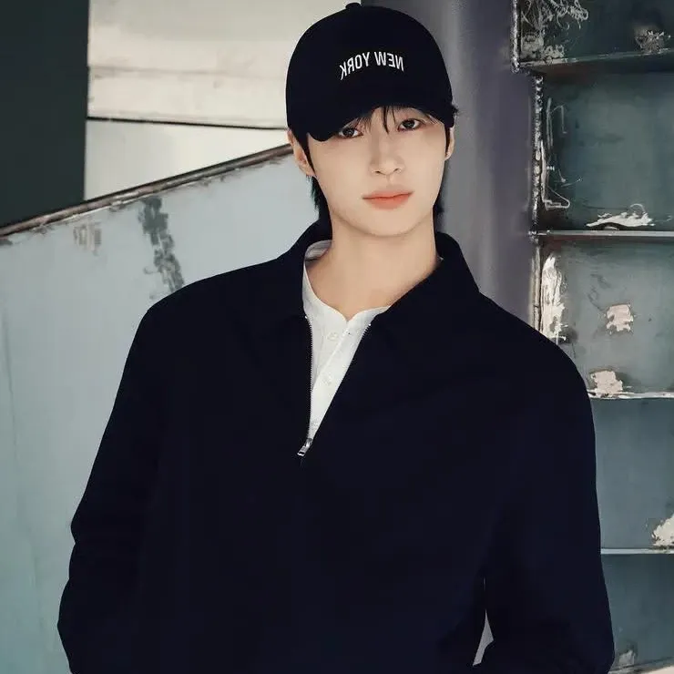 Latest photo of Byeon Wooseok