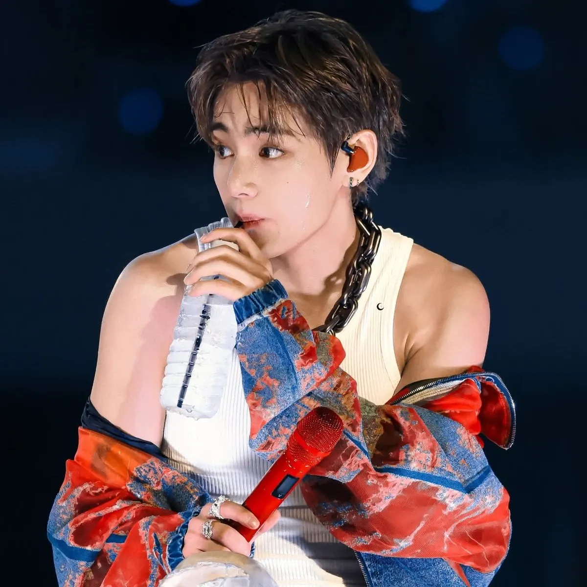 Recent activity shot of Kim Taehyung (V)