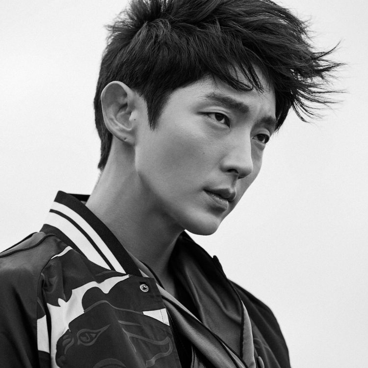 A moment captured by a fan of Lee Joongi