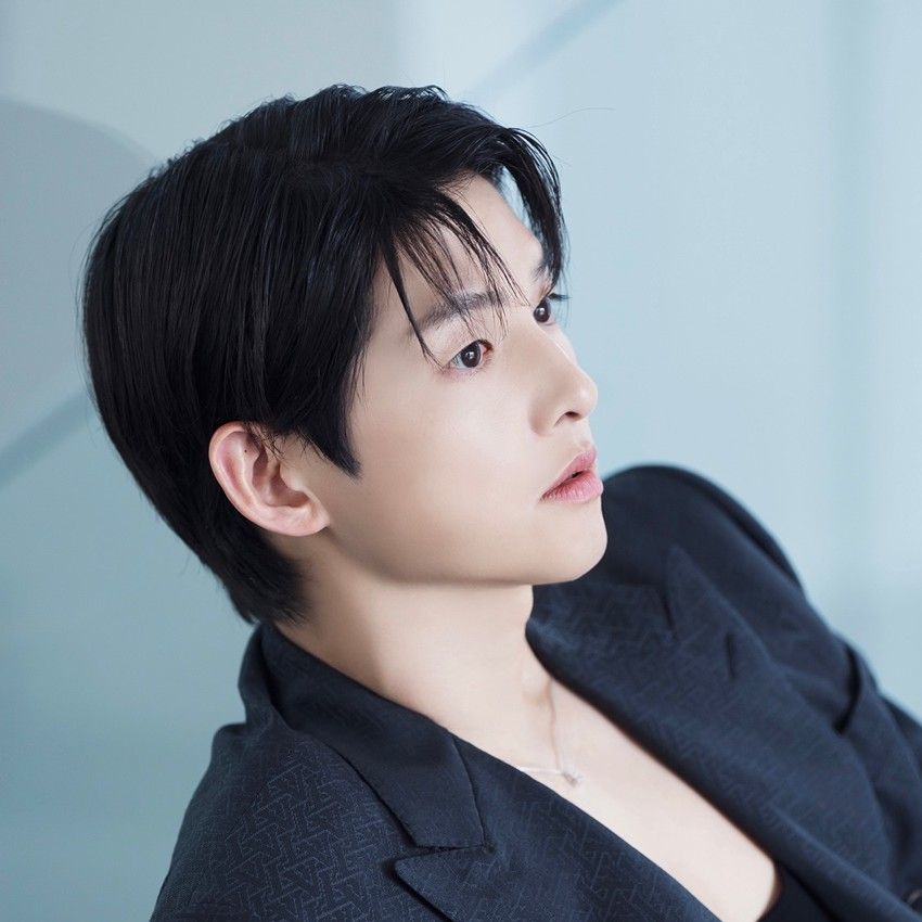 ソン・ジュンギのビハインドカット