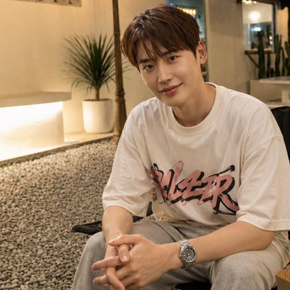 Latest photo of Lee Jongsuk