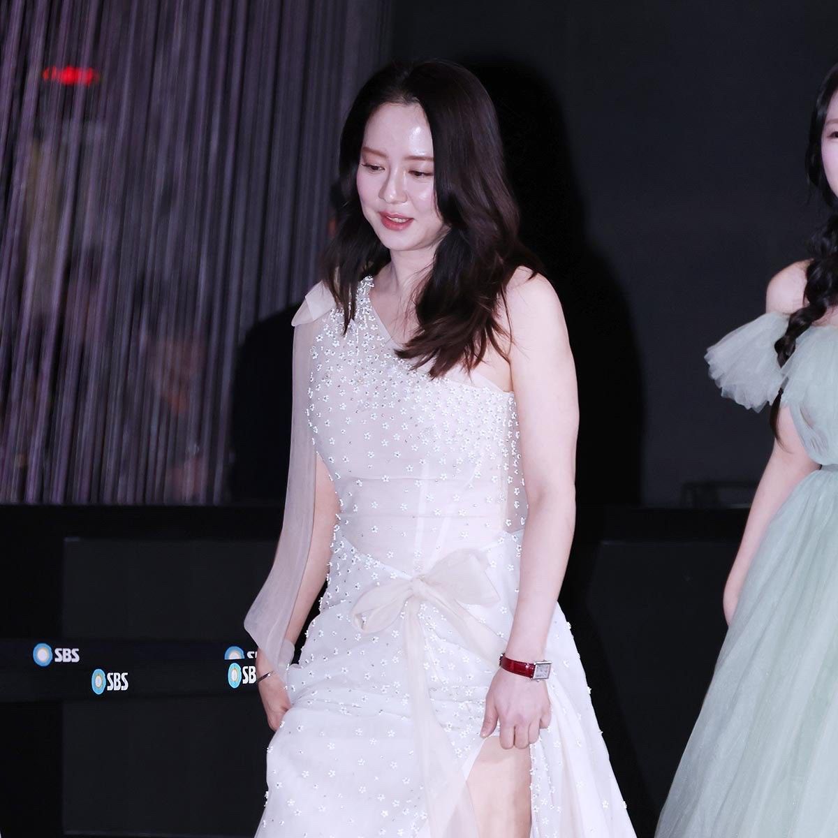 Behind-the-scenes cut of Song Jihyo