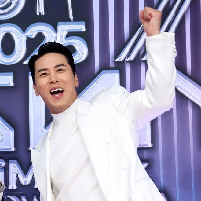 チャン・ミンホの最近の活動ショット