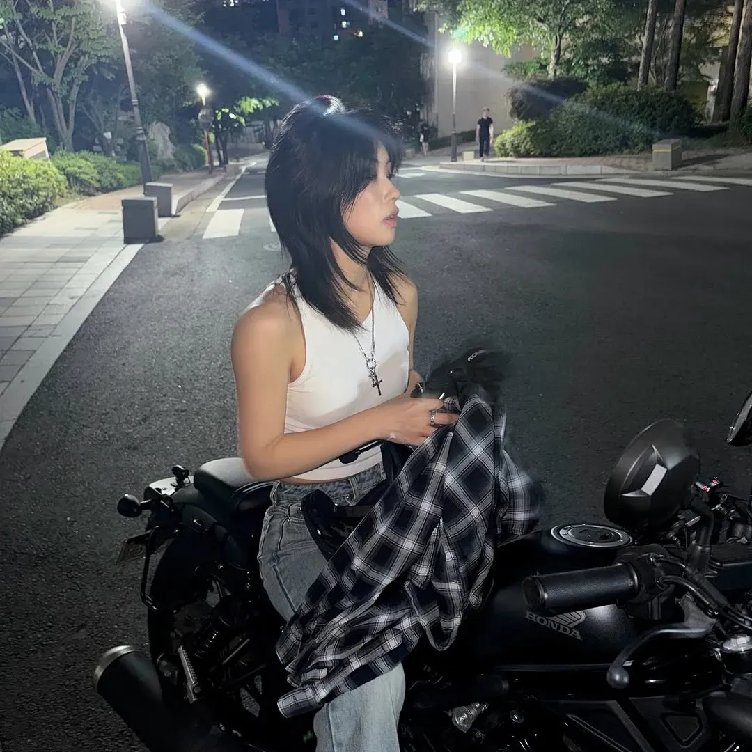 Behind-the-scenes cut of Aiki