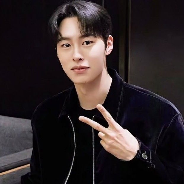 Latest photo of Lee Jaewook