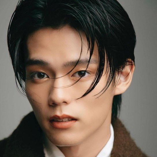 Representative photo of Wataru Hyuga showing their charm
