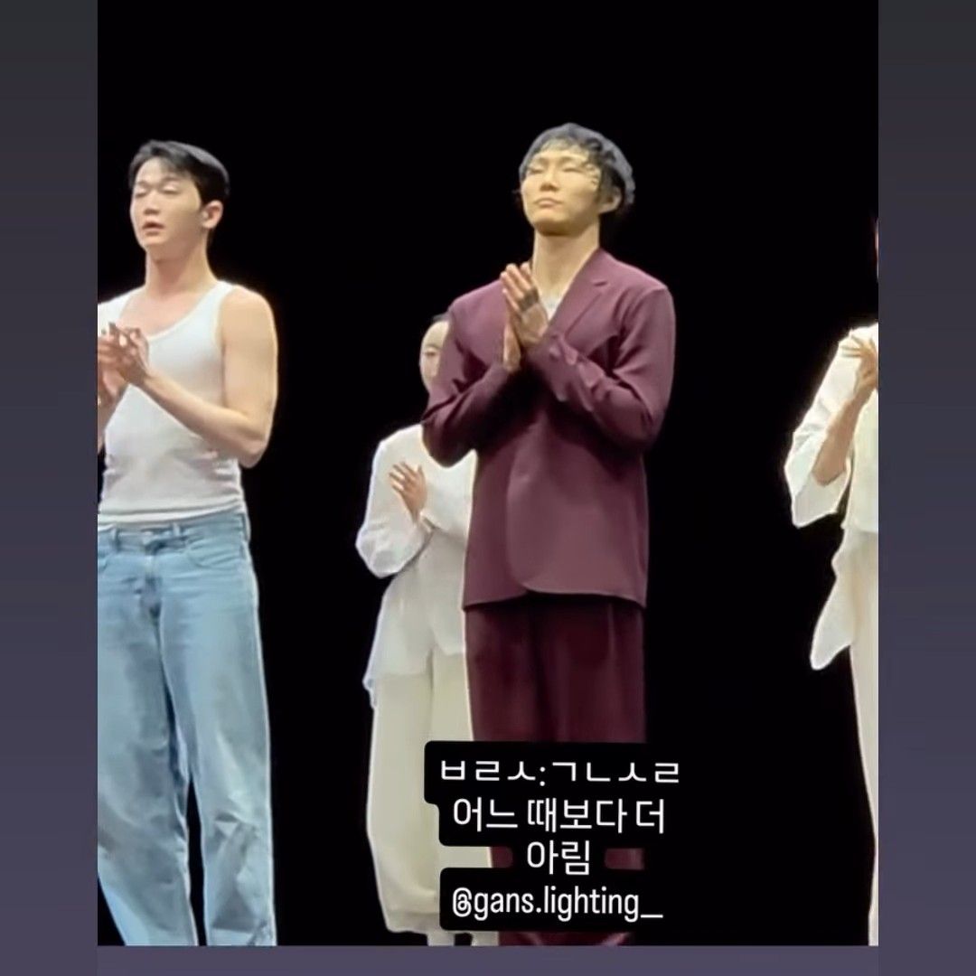 A moment captured by a fan of Ki Moogan