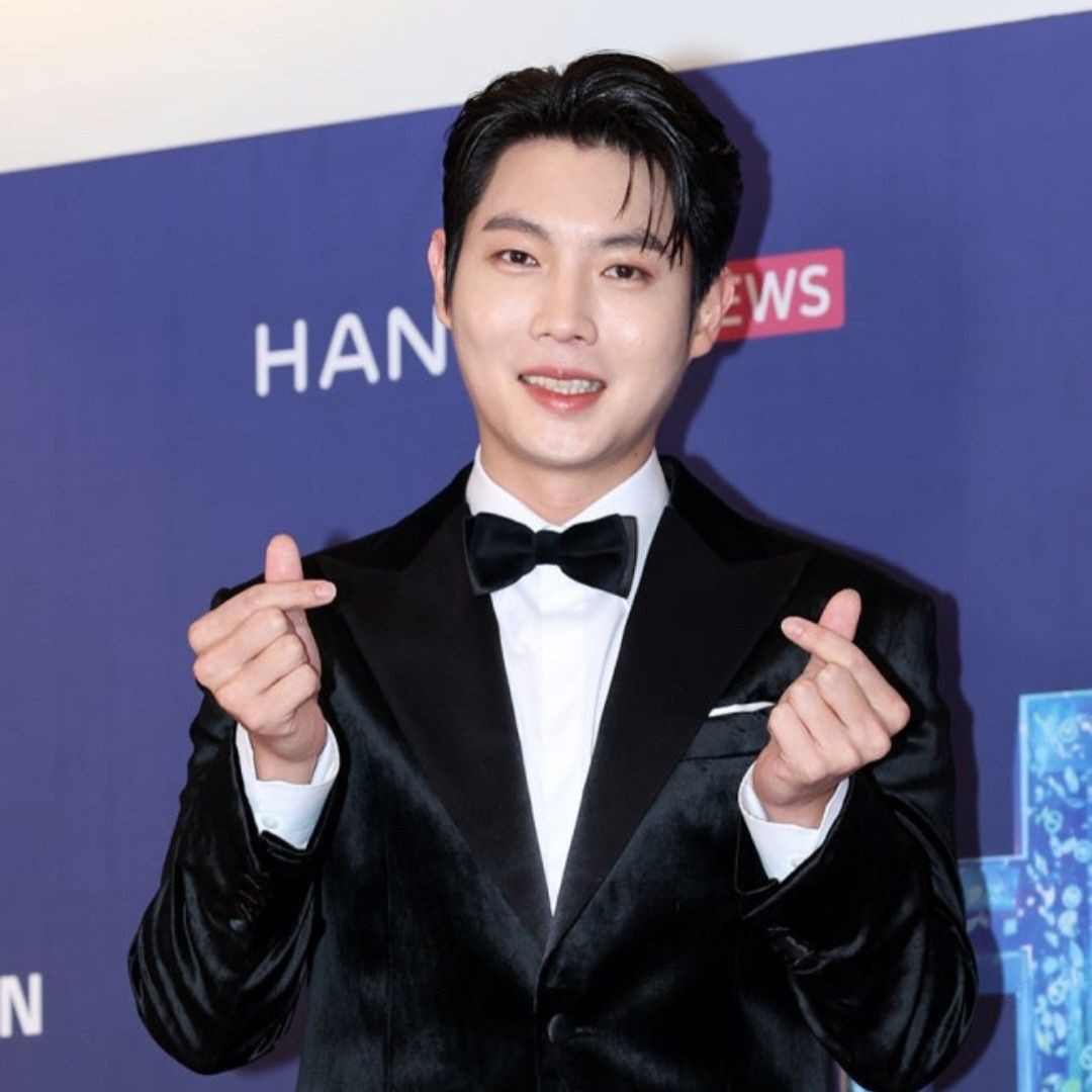 A moment captured by a fan of Son Taejin