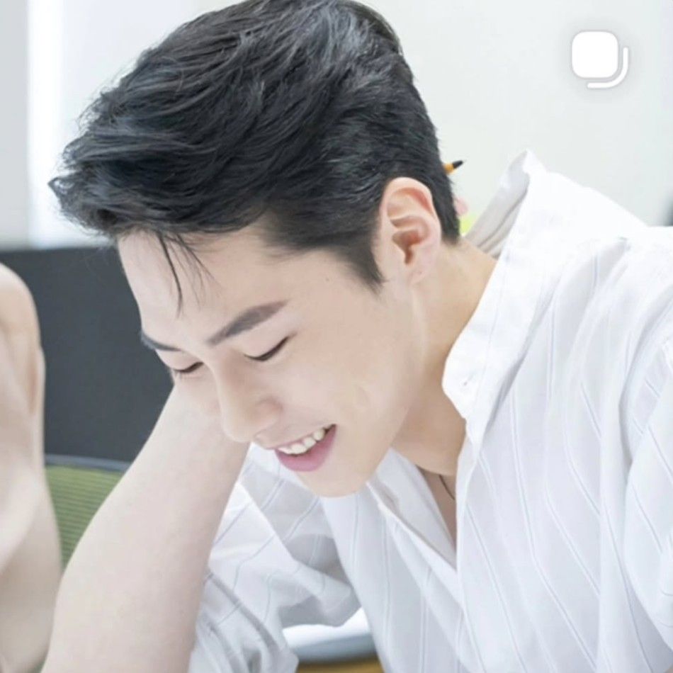 A moment captured by a fan of Lee Jaewook