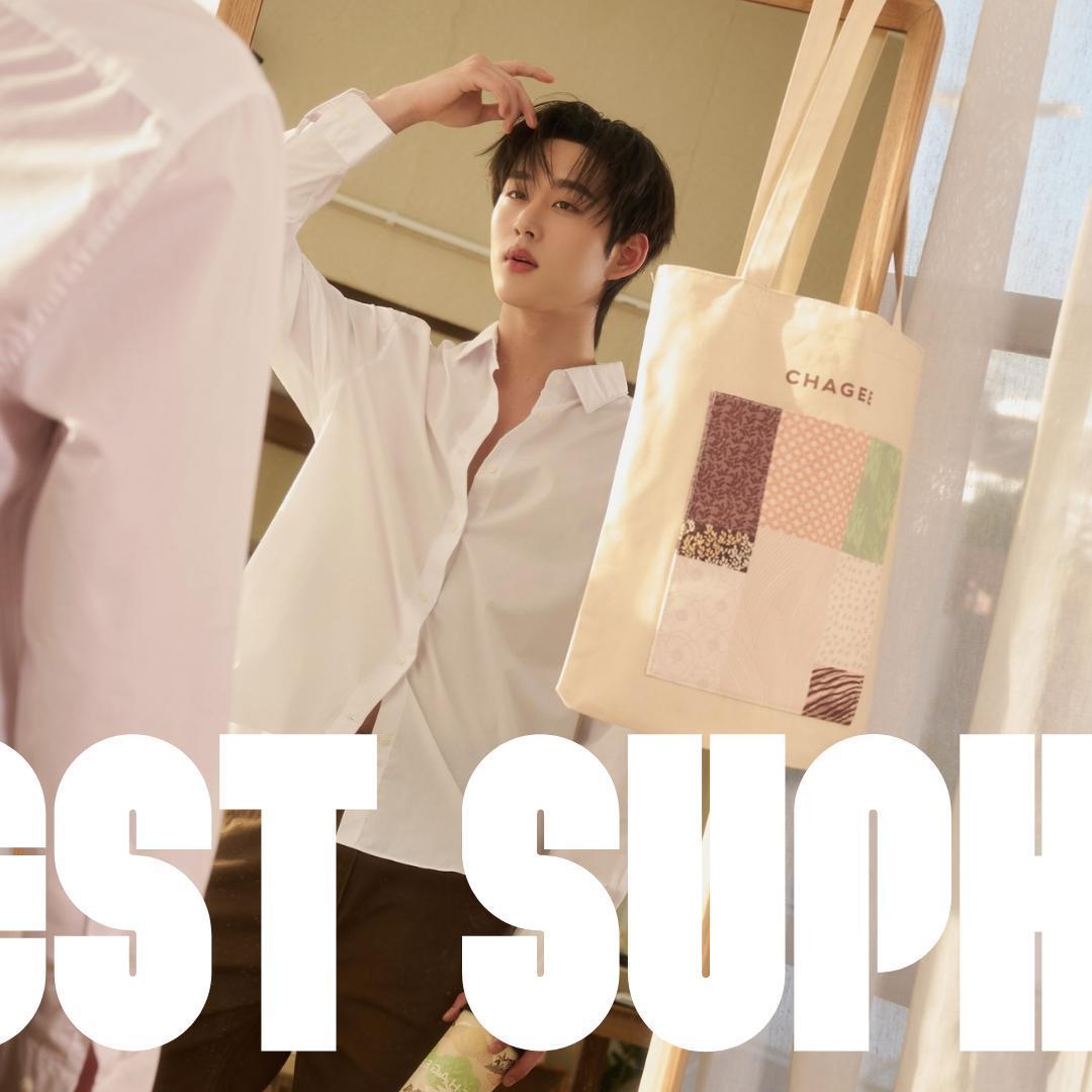 A moment captured by a fan of Est Supha Sangaworawong