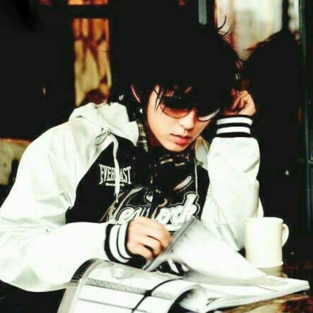 Behind-the-scenes cut of Lee Joongi