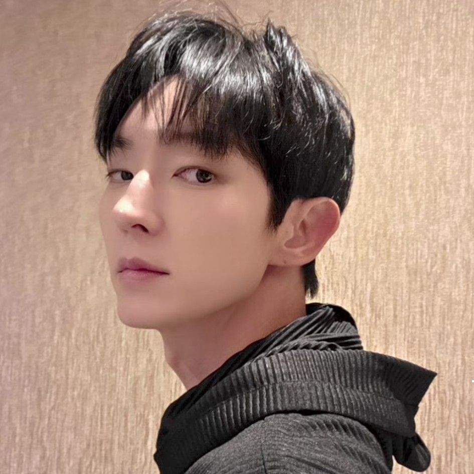 Behind-the-scenes cut of Lee Joongi