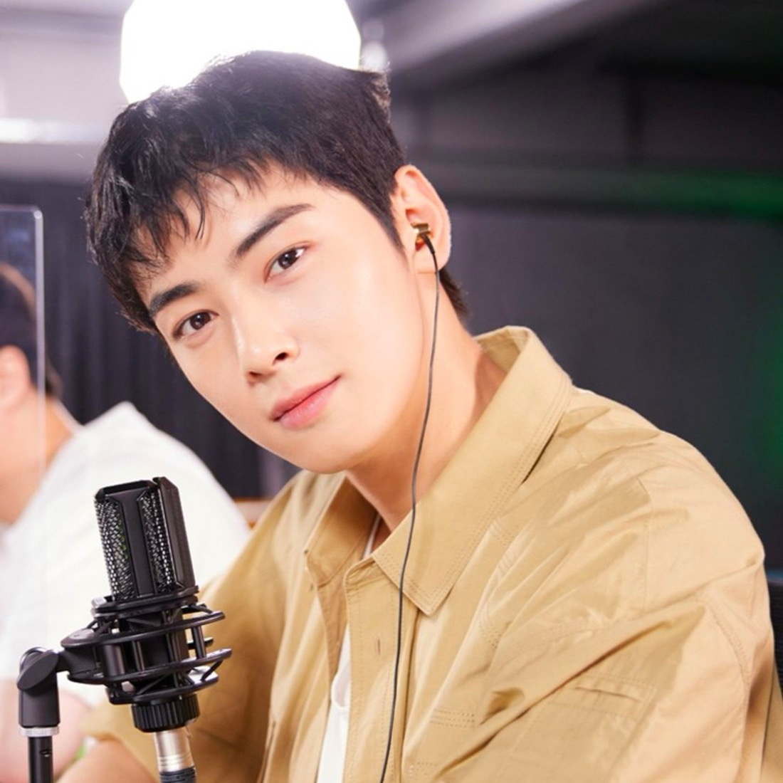 A moment captured by a fan of Cha Eunwoo