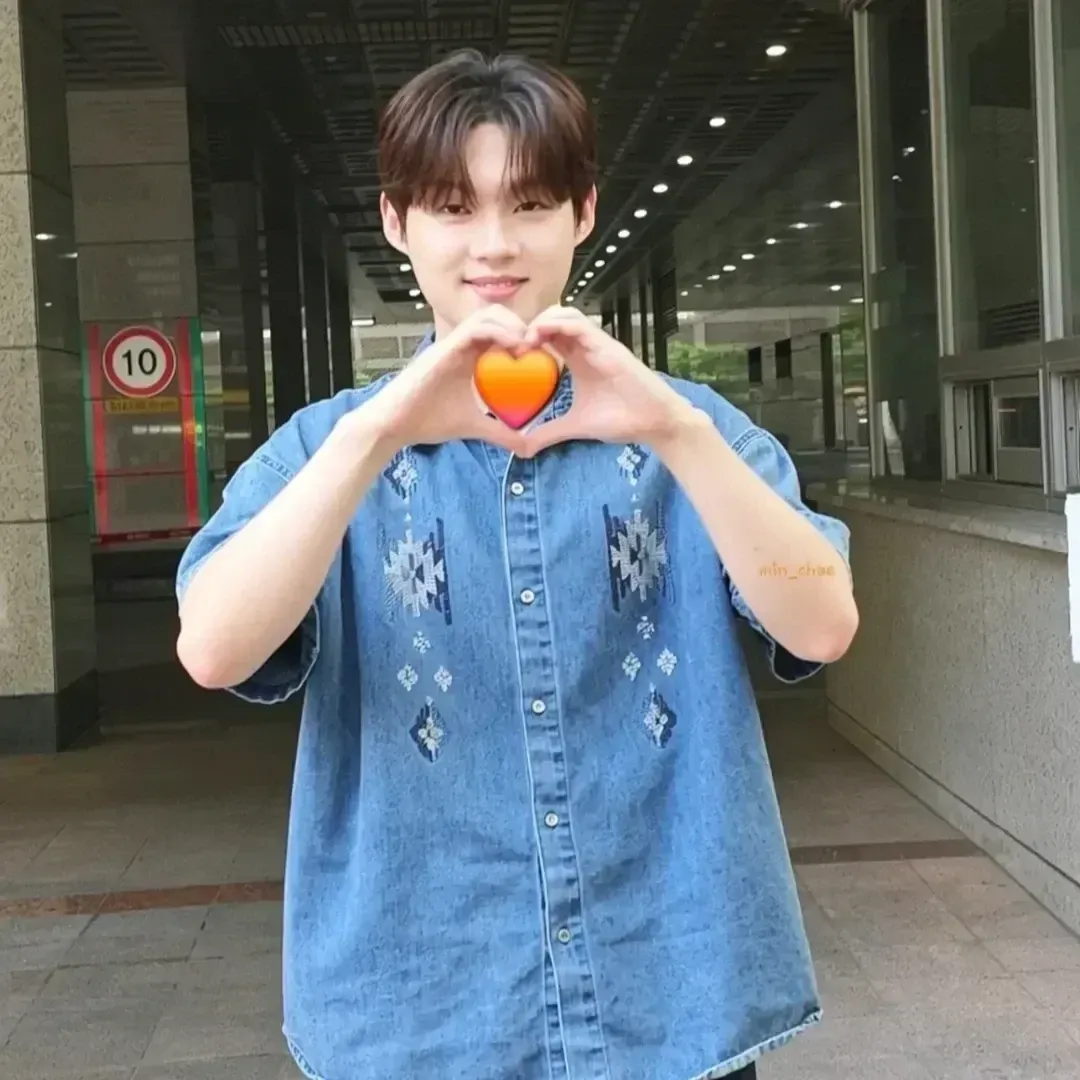 A moment captured by a fan of Choi Jaemyeong